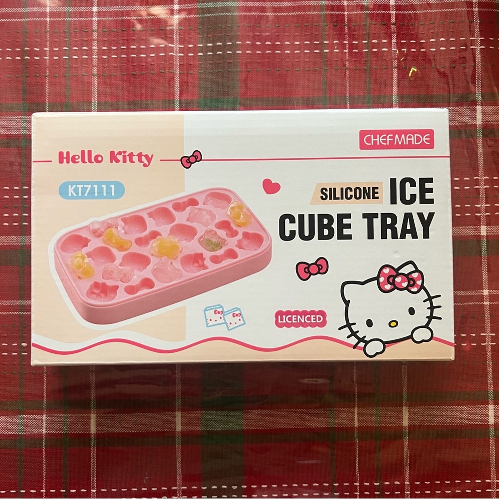 CHEFMADE sanrio hello kitty ice cube tray